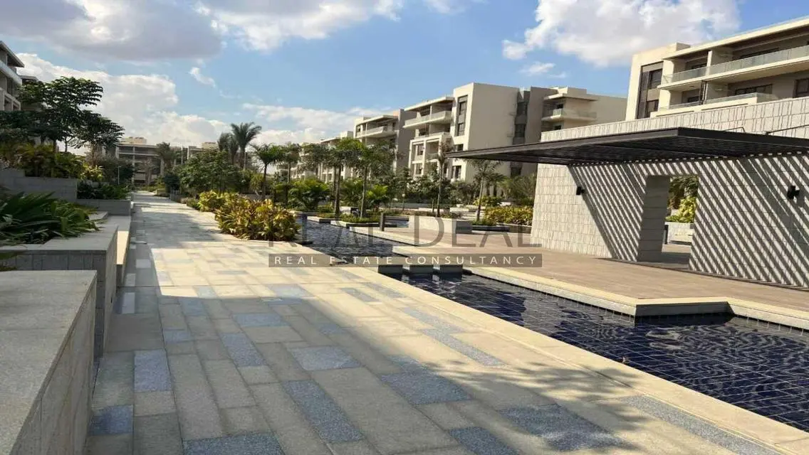 For quick sale, a 3-bedroom apartment, finished