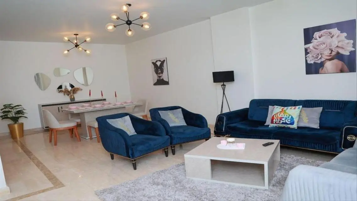 Luxurious Apartment in Mivida