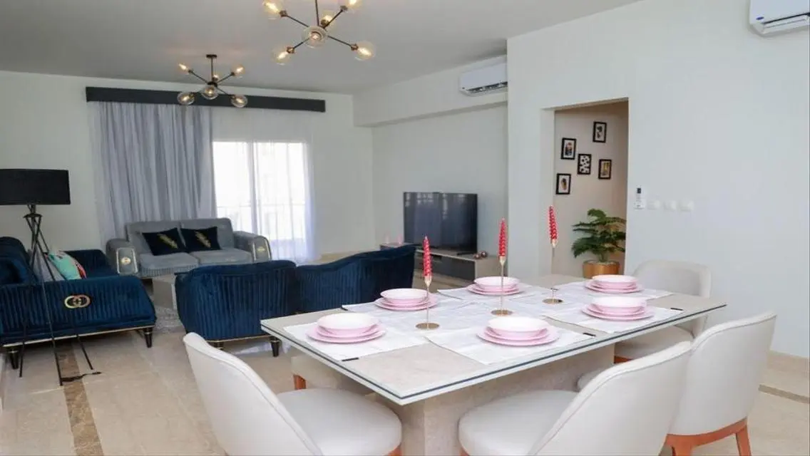 Luxurious Apartment in Mivida