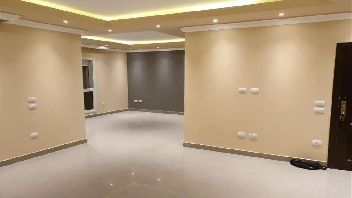 Luxurious Pent house for Sale at mountain view