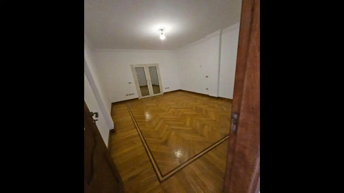 Villa for rent semi furnished in Moon Valley 1