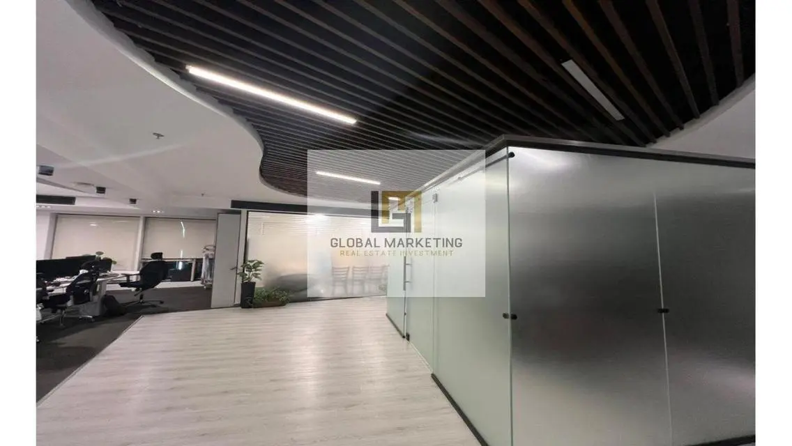 Finished Office 550m for Rent-Prime location