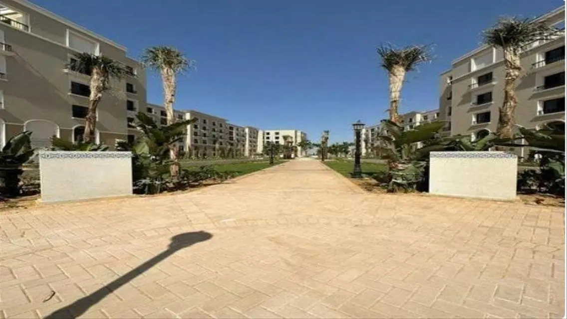 Luxury Finished apartment +garden in Village West