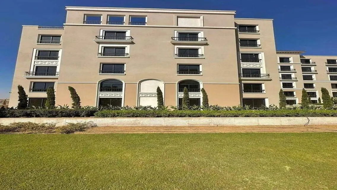 Luxury Finished apartment +garden in Village West