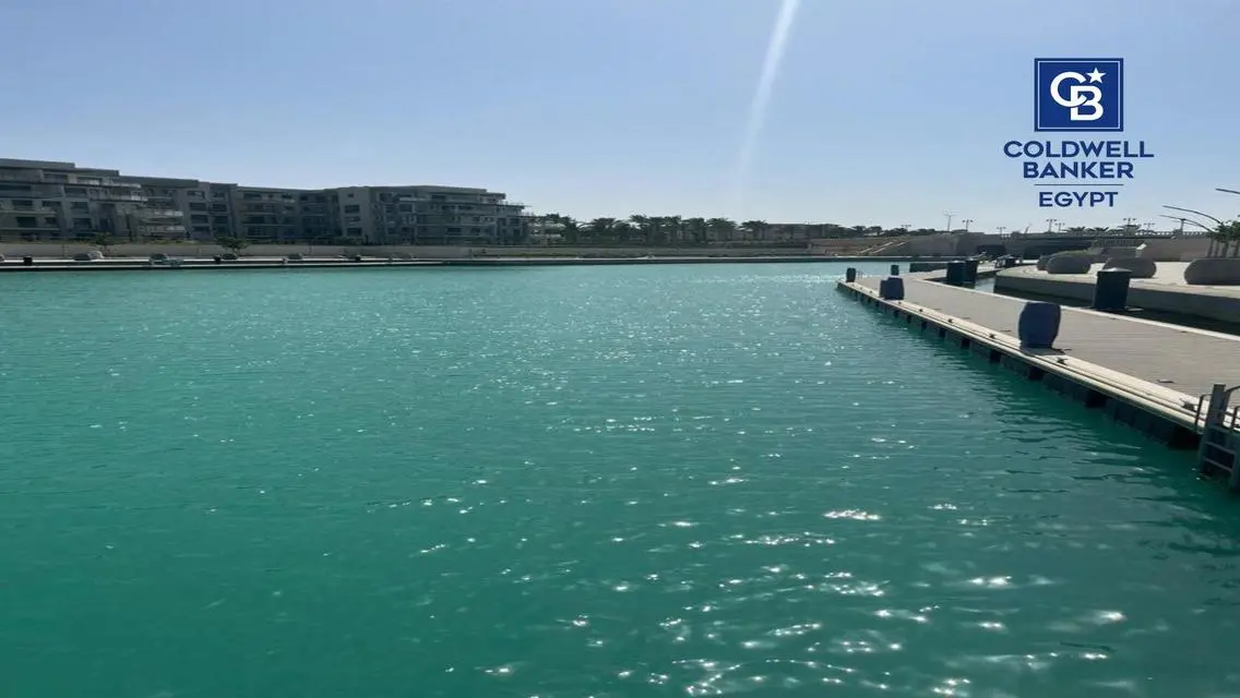 شاليه أرضي موقع متميز للإيجار في مراسي