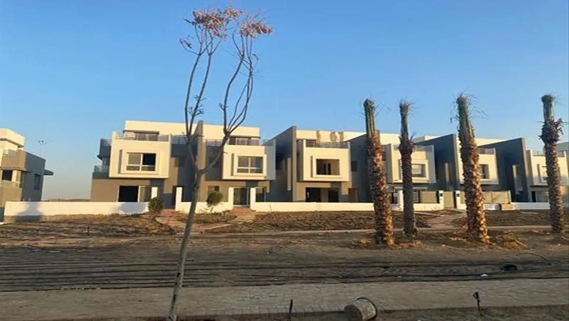 تاون هاوس كورنر في هايد بارك للبيع بموقع رائع 250م
