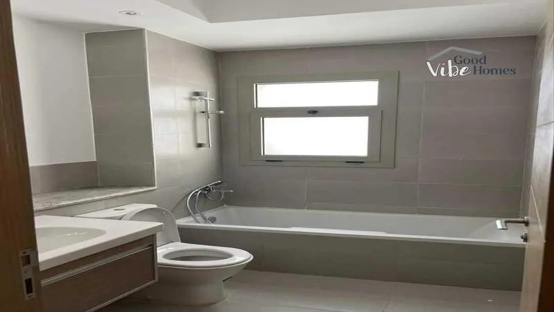 Amazing Apartment Open GolfView In Uptown For Sale