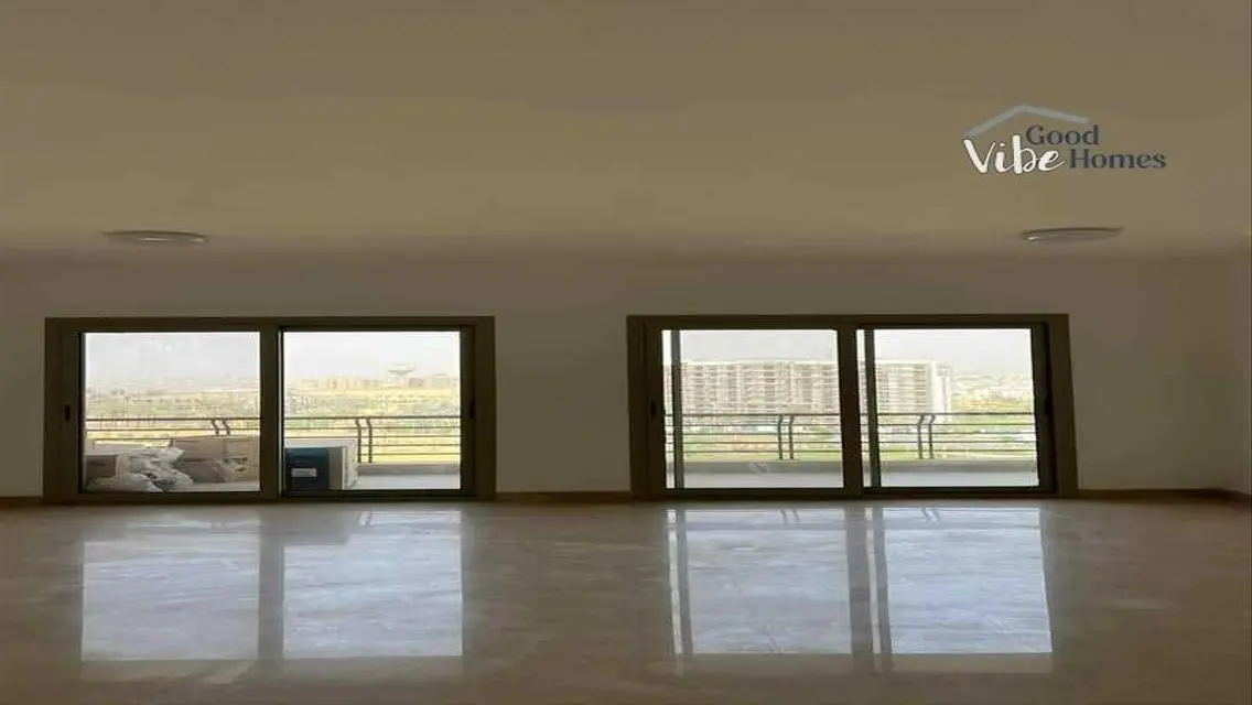 Amazing Apartment Open GolfView In Uptown For Sale