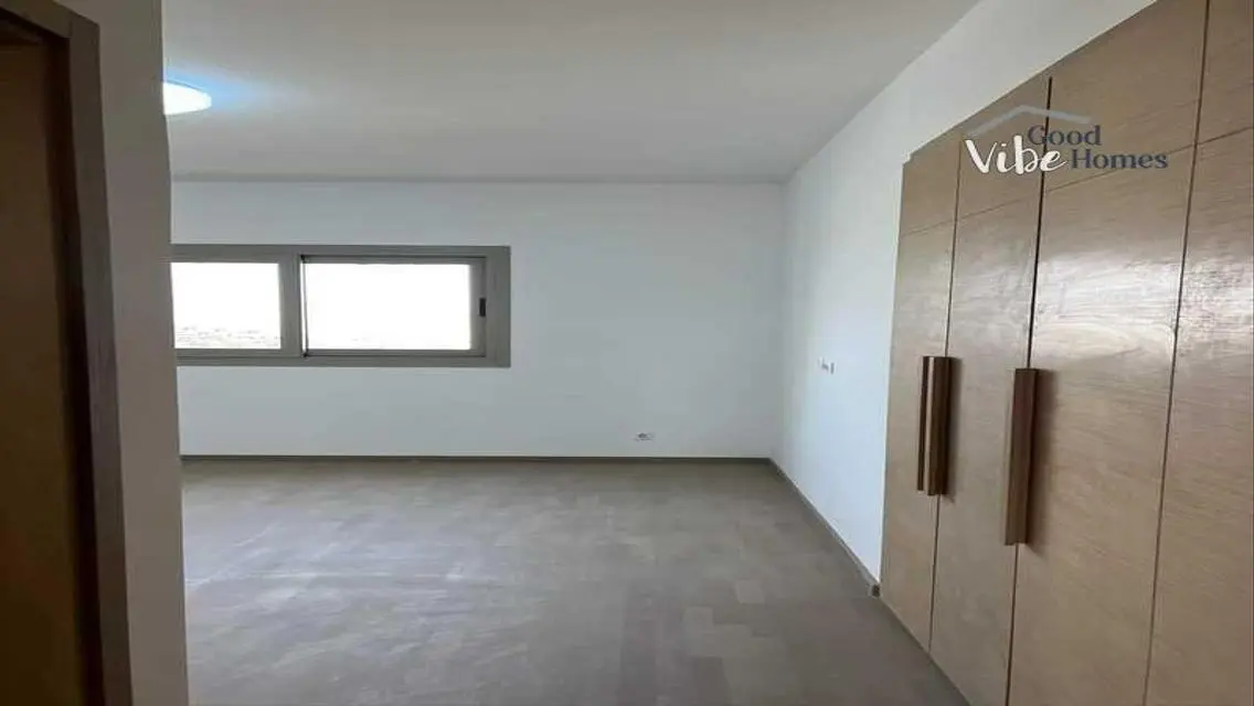 Amazing Apartment Open GolfView In Uptown For Sale