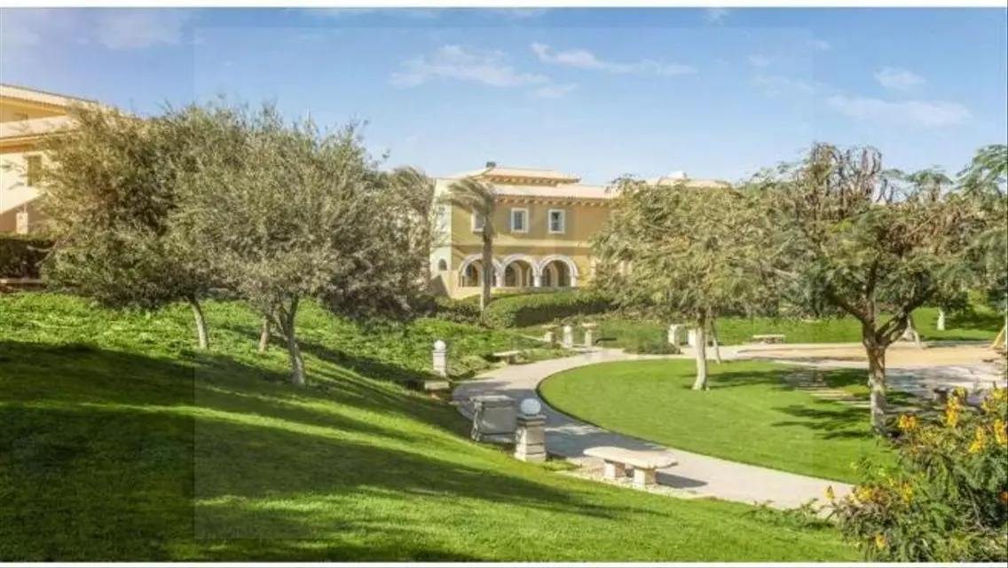 town house resale classic lowest price hyde park
