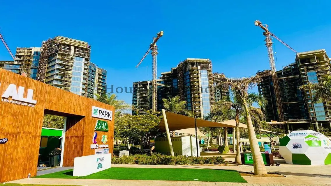Resale apartment ground floor garden in Zed Towers