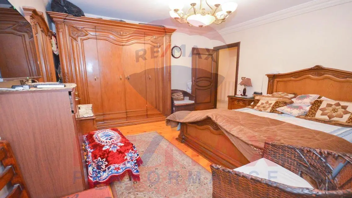 شقة فاخرة 200 متر بإطلالة رائعة