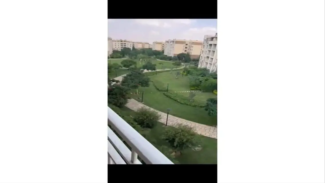 شقة للإيجار في مدينتي 96م تشطيب الترا سوبر لوكس