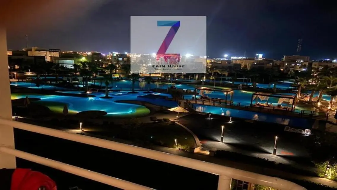 للبيع بنتهاوس بحرى فى امواج الساحل الشمالى