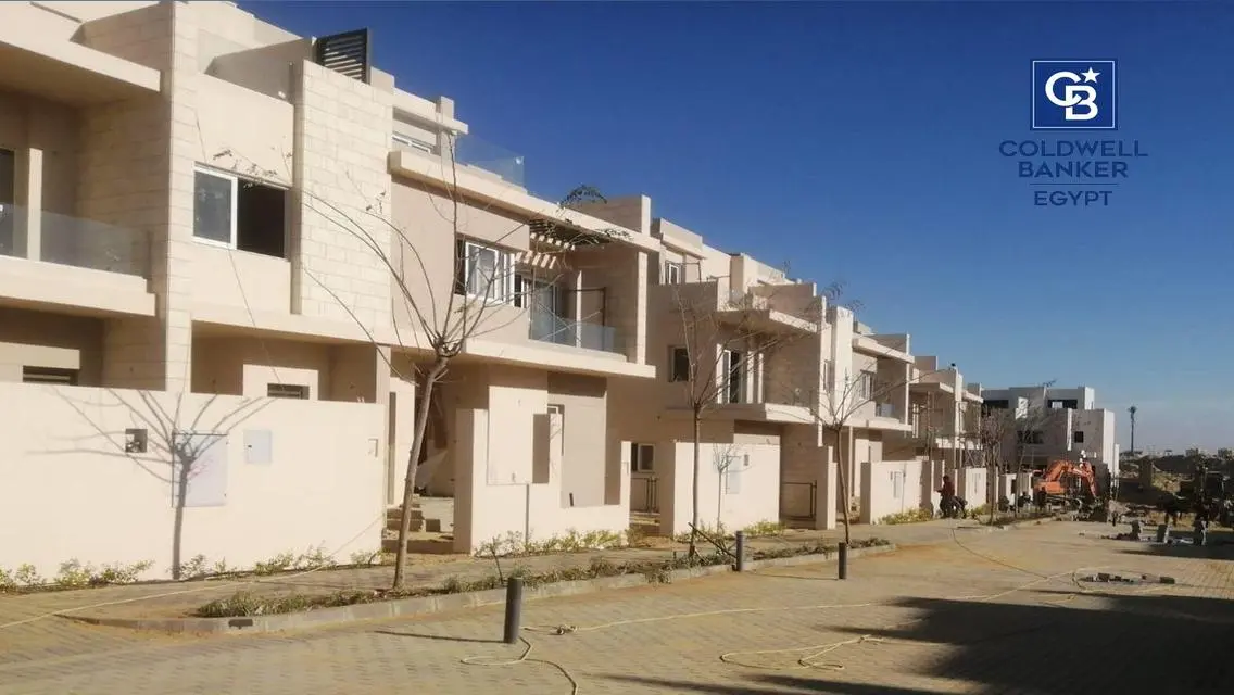 Luxurious Apartment with Spacious Features for Sale