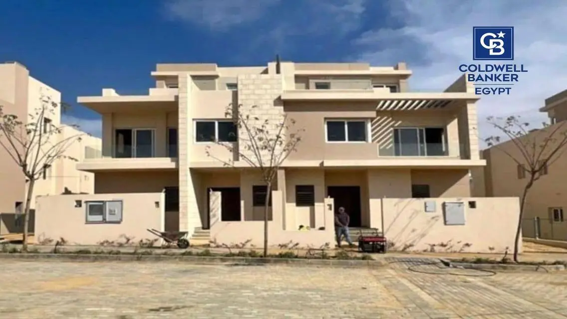 Luxurious Apartment with Spacious Features for Sale