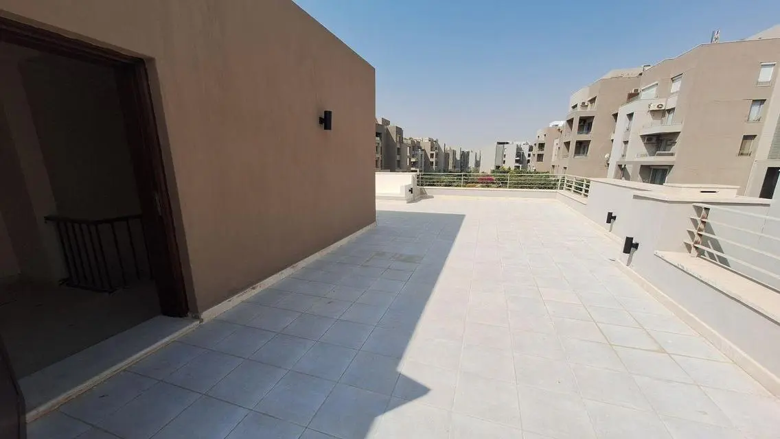 فيلا للإيجار بكمبوند فيليدج جاردن القطامية - VGK