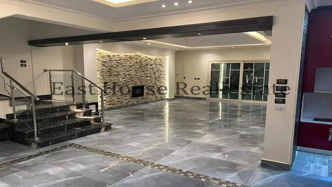 فيلا للبيع بسعر لقطه في الرحاب تشطيب سوبر لوكس