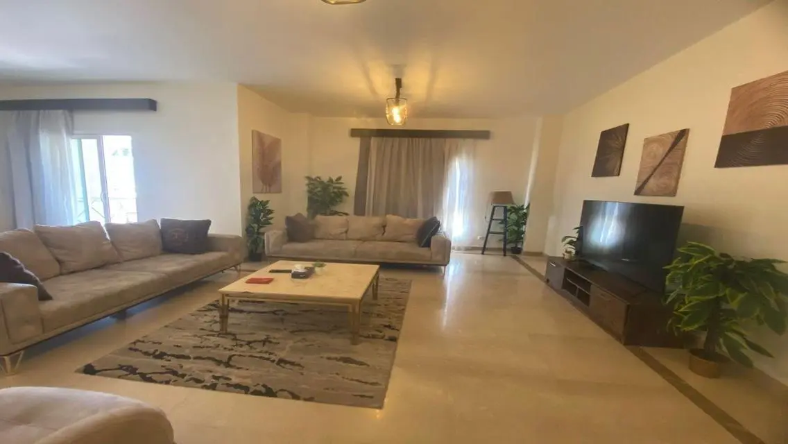 Modern furnished apartment for rent at boulevard