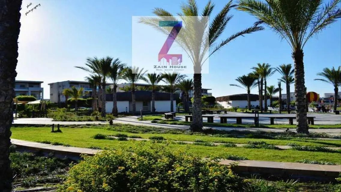 للبيع شاليه ارضي بجاردن فى امواج الساحل الشمالى