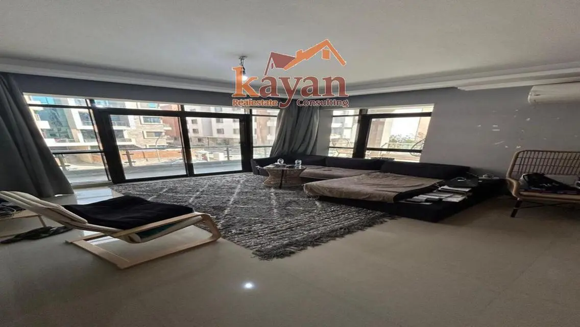 للبيع شقه بسعر لقطه بالمطبخ في لاميرادا التجمع
