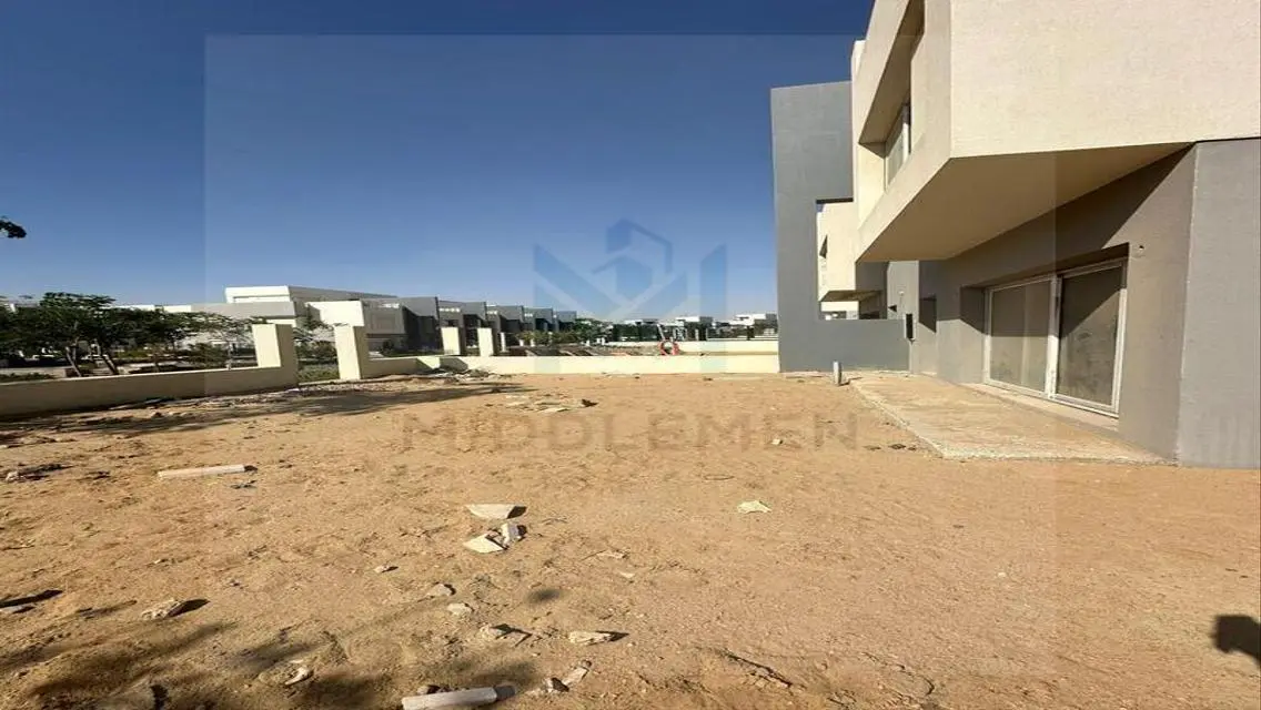 تاون هاوس بسعر لقطه موقع متميز استلام فوري