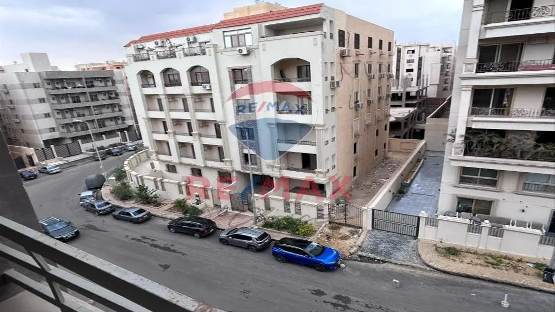 شقة لقطة للإيجار  في اللوتس الجنوبي المنطقة 8