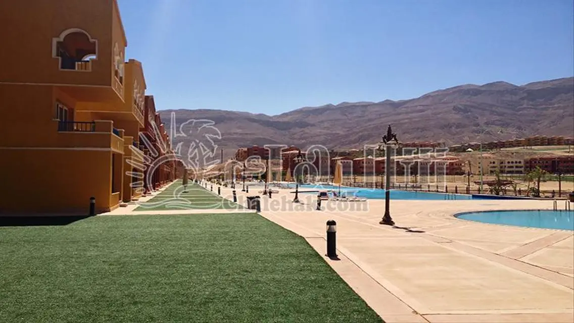 شاليه موقع مميز للبيع مرحلة الهاواين ببورتو السخنة