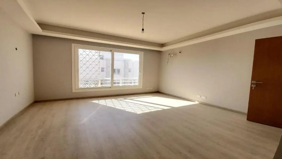 Resale TH 246m fully finished and ready to move