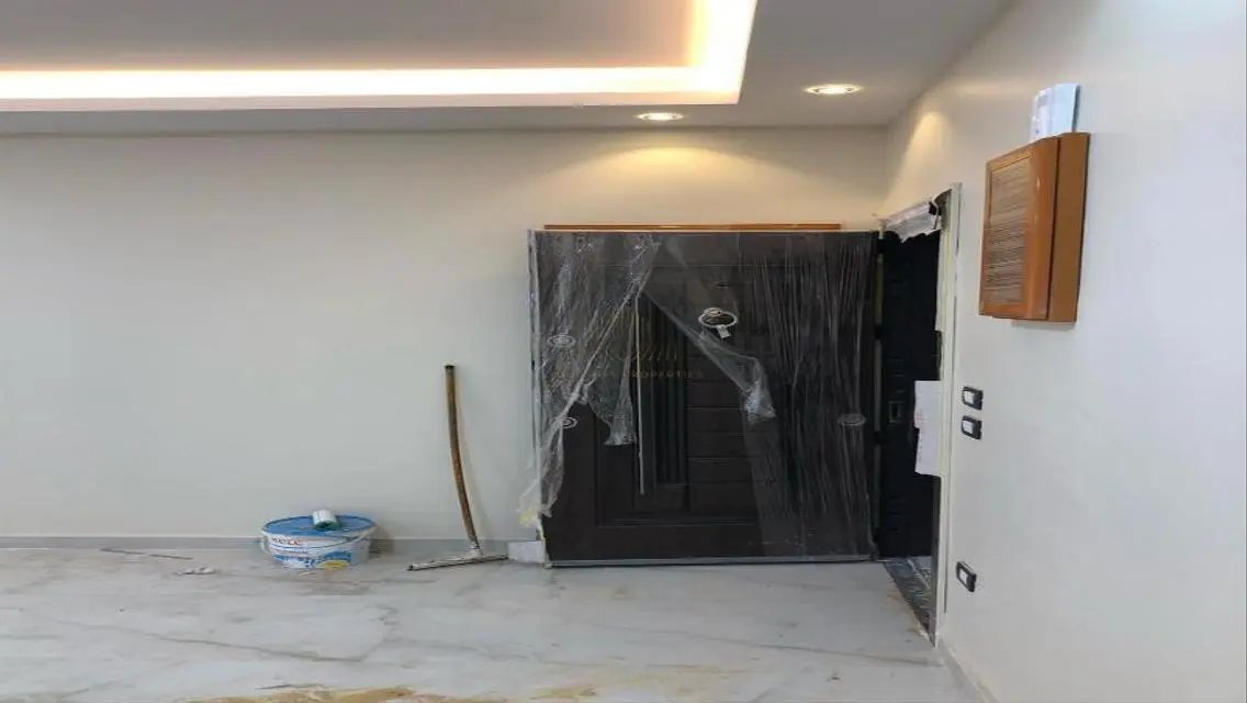 2 Min from agora mall, 5 Min from golden square