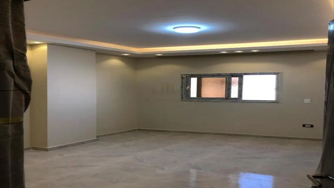 2 Min from agora mall, 5 Min from golden square