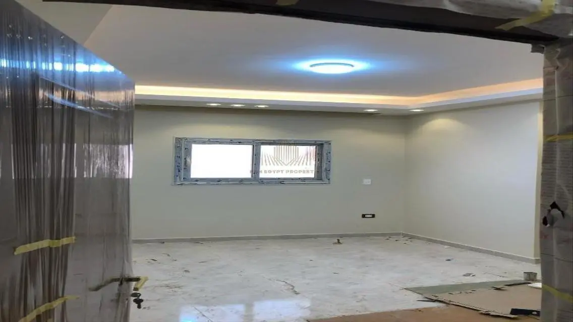 2 Min from agora mall, 5 Min from golden square