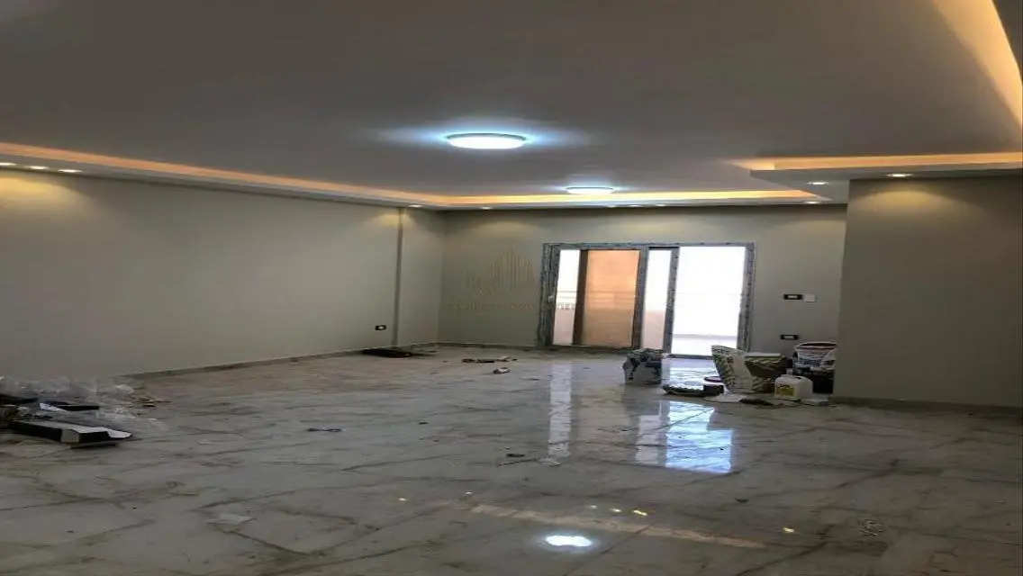 2 Min from agora mall, 5 Min from golden square