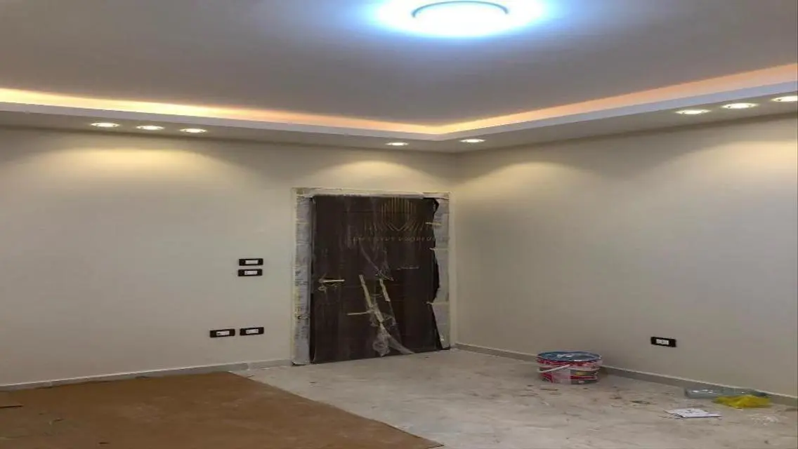 2 Min from agora mall, 5 Min from golden square