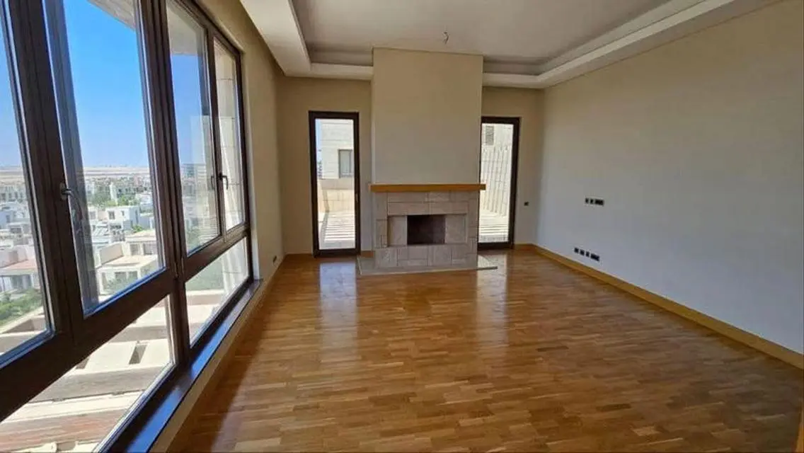 Finished apartment ready to move in  Beverly Hills