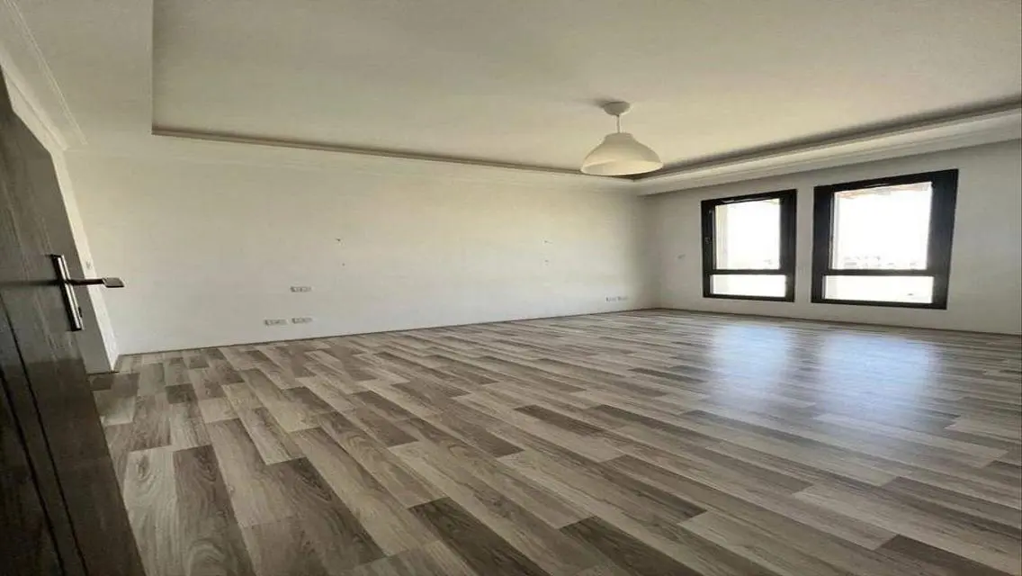 Finished apartment ready to move in  Beverly Hills
