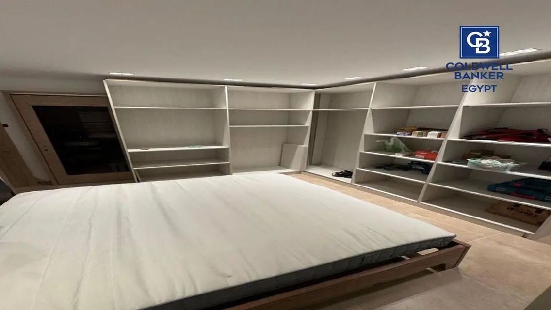 Studio Prime location For Sale In stone Residence