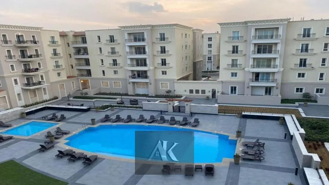 Special Twin House 320m For Sale in Mivida