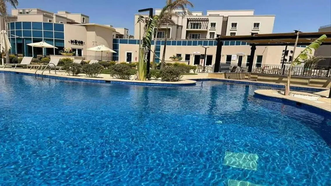 بينتهاوس208م  للبيع في اكتوبر بلازا بسعر مميز جدا
