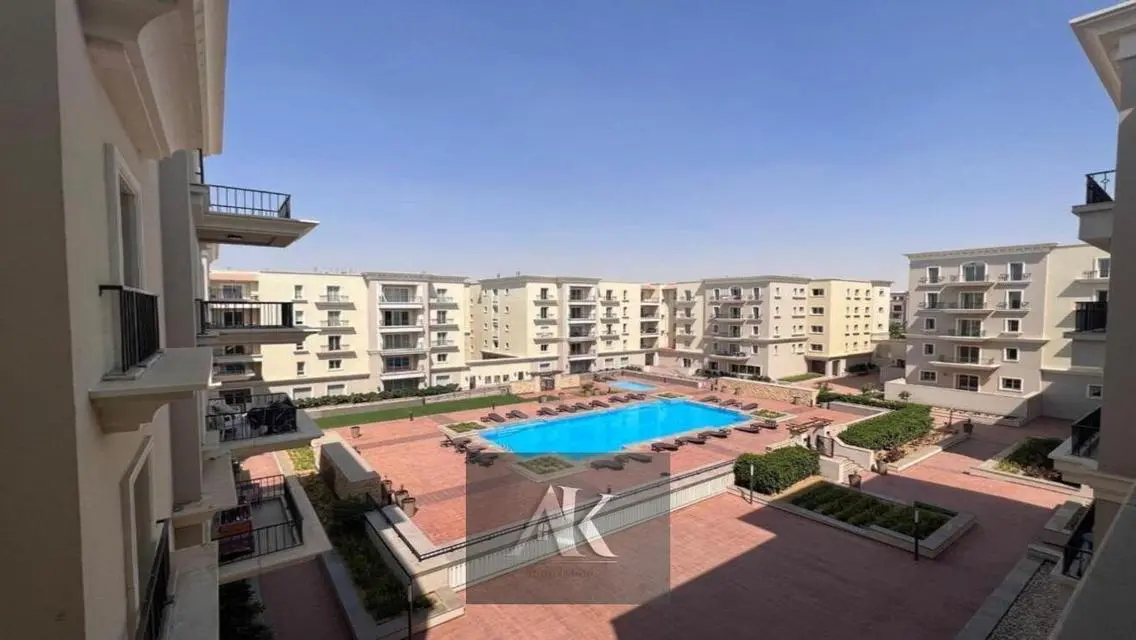 Special Twin House 320m For Sale in Mivida