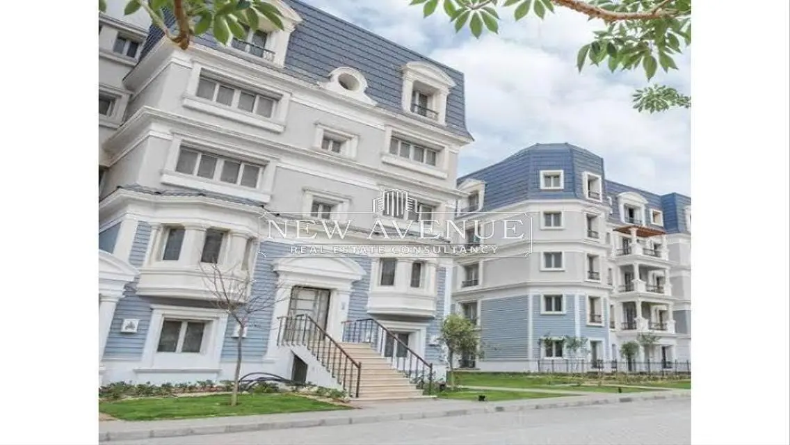 Corner Apartment in Mountain View Hyde Park