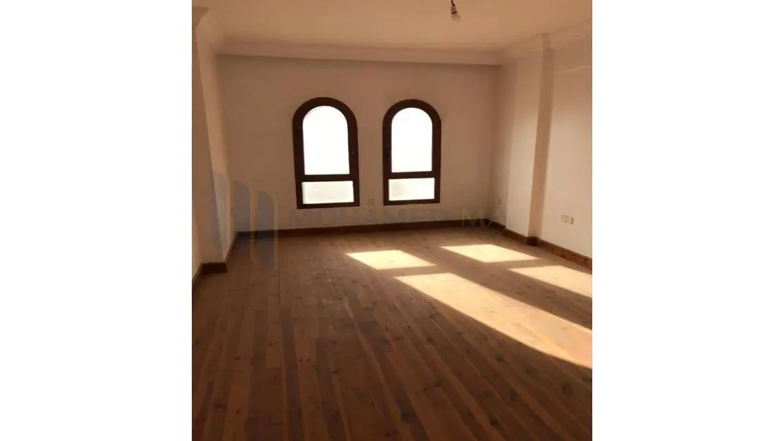 فيلا فاخرة مع حديقة خاصة ومسبح خاص