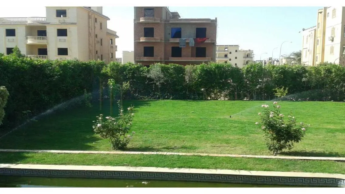 فيلا فاخرة مع حديقة خاصة ومسبح خاص