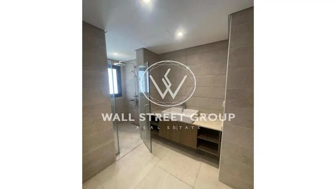 Town House For rent in Fifth Square Compound