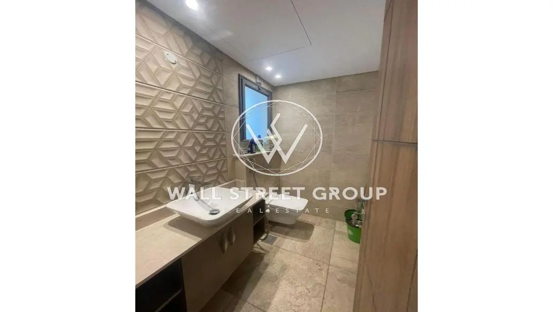 Town House For rent in Fifth Square Compound