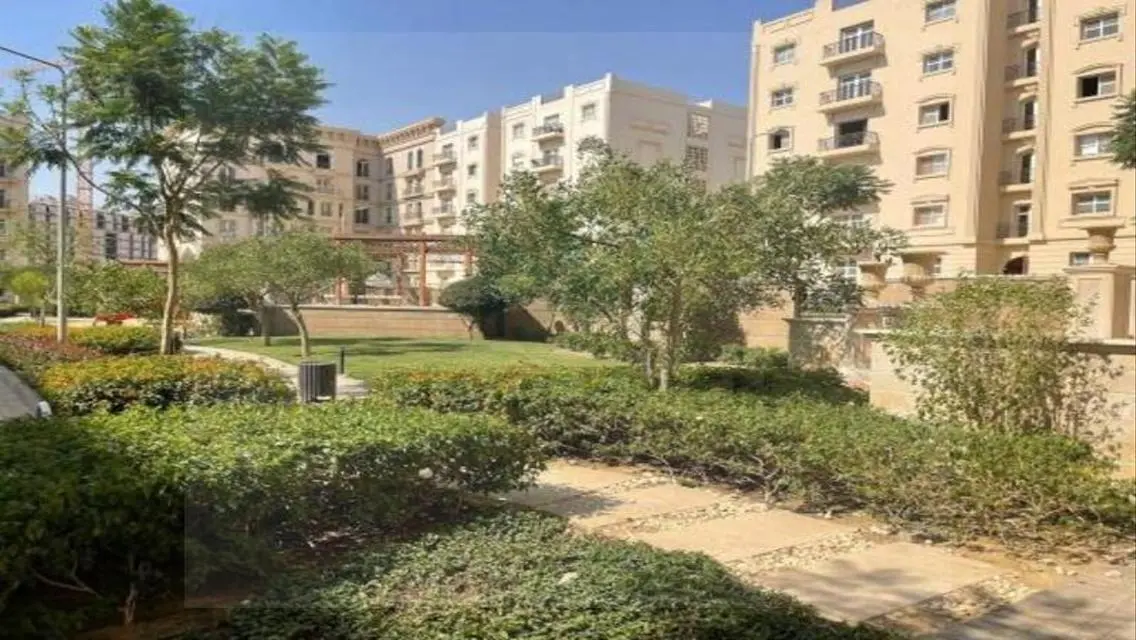 شقه بسعر مميز فيو جاردن استلام فوري , هايد بارك