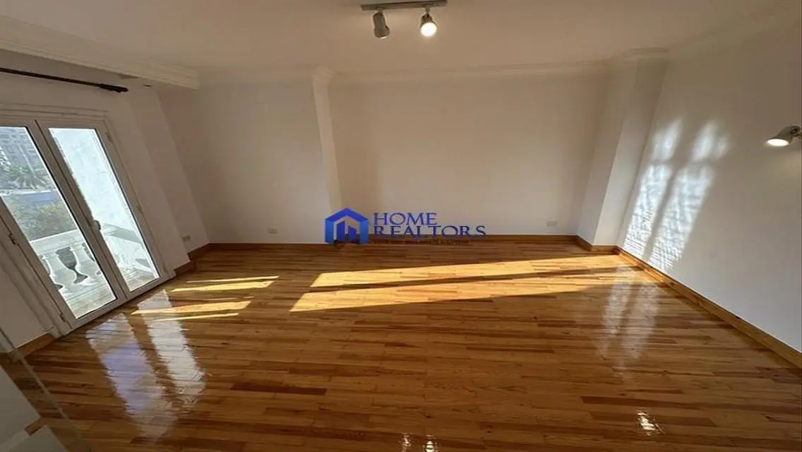 Lovely Penthouse 3 Floors 4 Rent At Maadi Sarayat