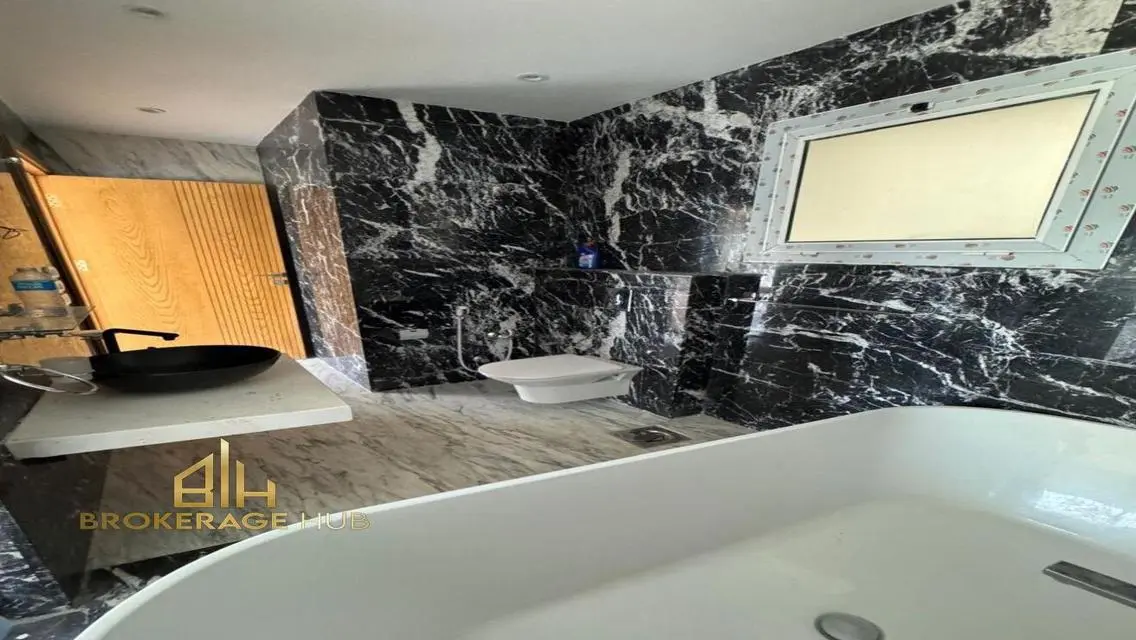 Apartment with Kitchen and ACs rent in Hyde park