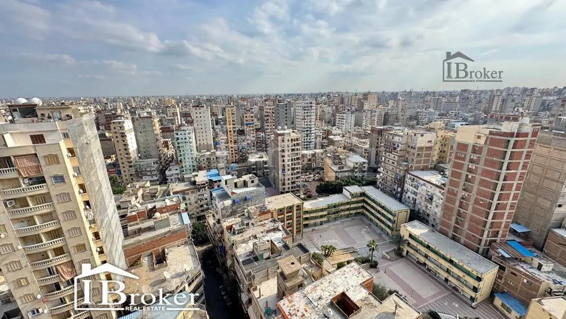 للبيع زيزينيا ( 120م ) خطوات من دار محمد رجب  .