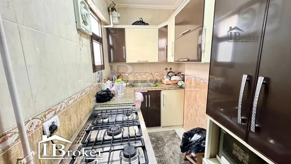 للبيع زيزينيا ( 120م ) خطوات من دار محمد رجب  .